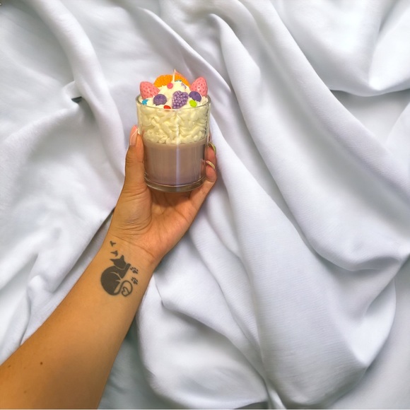 Handmade Candle FRUTIS - Vanilla Fragance - Picture 2 of 7